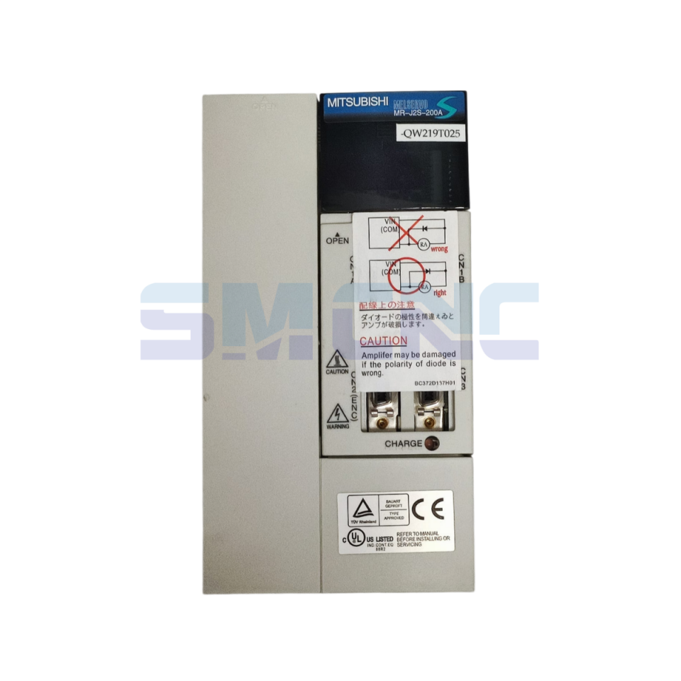 MR-J2S-200A QW219T025 Mitsubishi Servo Sürücü ön görünüm