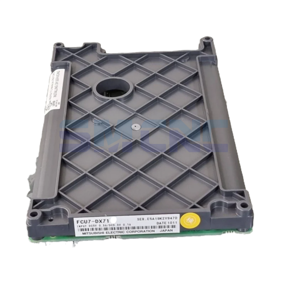 FCU7-DX710 Mitsubishi M70 IO Kart arkadan görünüm